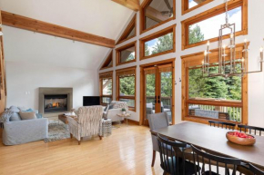 Meadow Green Chalet | Large Family-Friendly Chalet, Mountain Views, Fireplace, Hot Tub